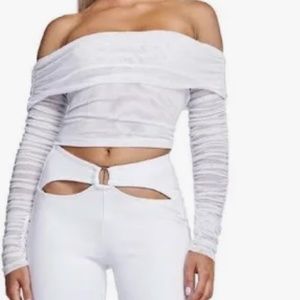 IAMGIA Quatrz off the shoulder top in white